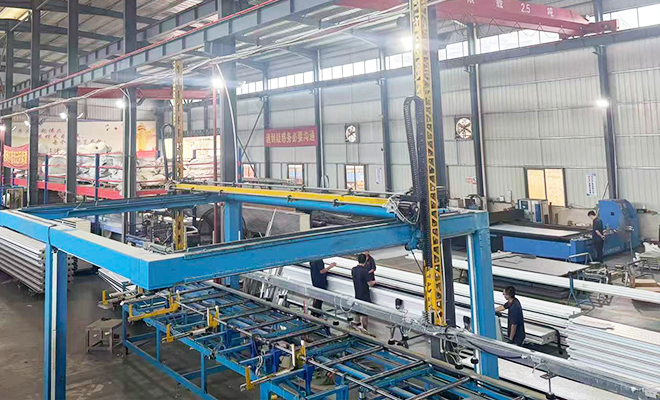 Produttore professionale di porte industriali