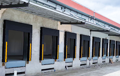 Dock Leveler hỗ trợ tải d&acirc;y chuyền lạnh như thế n&agrave;o trong kho lạnh